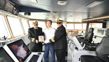 جانب من العبور بقناة السويس   