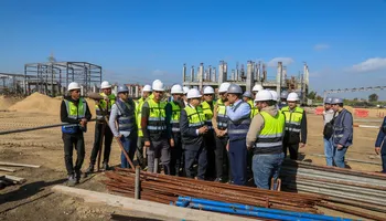 جانب من تفقد المصنع 