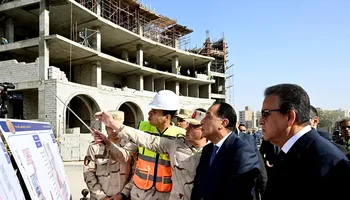 جانب من جولات رئيس الوزراء اليوم