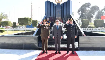 جانب من وضع الاكليل