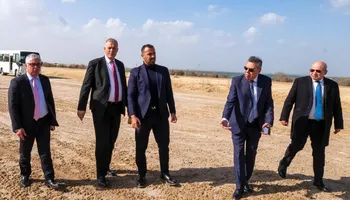 قناة السويس 