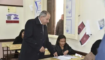 محافظ بورسعيد يؤكد على توفير الهدوء والانضباط داخل اللجان الشهادة الاعدادية ، وحسن معاملة الطلاب