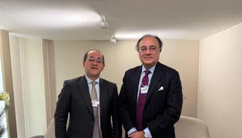 وزير المالية 