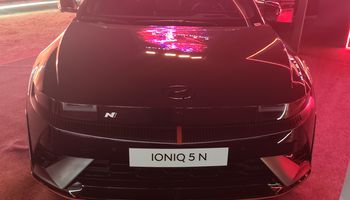 سيارات هيونداي ايونيك 9 