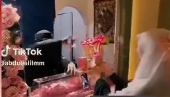 أيس كريم بالورود والعطور