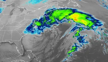 إعصار القنبلة