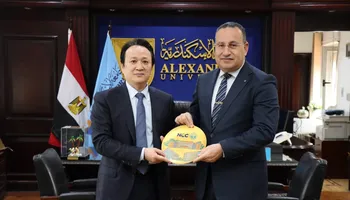 الدكتور عبد العزيز قنصوة وين لي