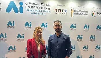 تريكسي لوه ميرماند بصحبة الزميل وائل الطوخي 