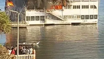 جانب من الحريق 