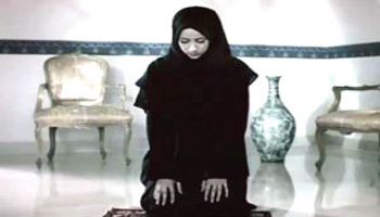 حكم إمامة المرأة للرجال في الصلاة