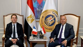 وزير الصناعة