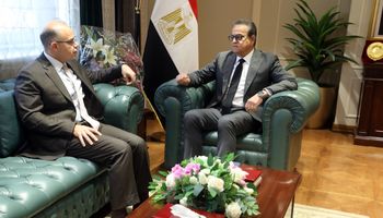 وزيرا الصحة والاستثمار