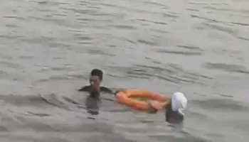 الشاب والمسن 