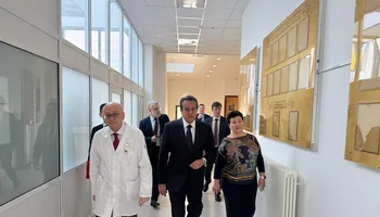 وزير الصحة اثناء زيارته مركز دميتري روجاتشيف الروسي الوطني لأمراض الدم والأورام لدى الأطفال