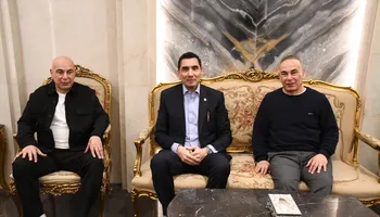 وزير الشباب والرياضة وحسام حسن 