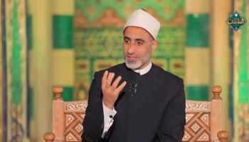 الشيخ سيد عبدالباري خطيب مسجد الفتاح العليم 