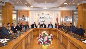 غرفة القاهرة التجارية اثناء تسكبل لجنة تجار الأسماك