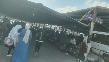 ازمه نقل الطلاب والركاب من موقف الإسماعيلية  