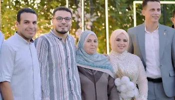 الأم المثالية وأبنائها