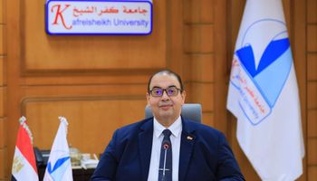 الدكتور يحي عيد، رئيس جامعة كفر الشيخ 