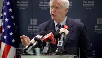 السيانتور الامريكي ليندسي غارهام