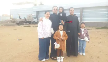 العيد فرحة.. الآباء يصطحبون صغارهم لأداء صلاة العيد بكفر الشيخ 