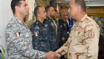 القائد العام للقوات المسلحة يلتقي قادة الأفرع الرئيسية