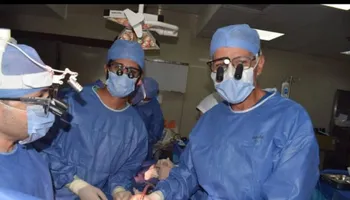 جانب من العملية الجراحية 