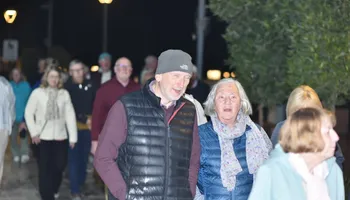 سياح على كورنيش النيل ببنى سويف 