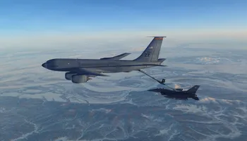 طائرة من طراز KC-135