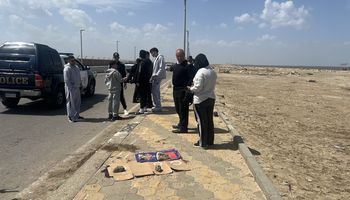 فى أول أيام العيد &hellip;  شخص  و إصابة آخر  اثر سقوطهما من دراجة بخارية على طريق غرب بورسعيد