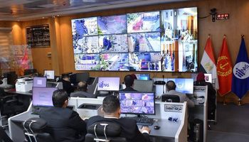 محافظ بورسعيد: انتشار مكثف للمعدات والأطقم الفنية بالشوارع مع متابعة لحظية لمواجهة التقلبات الجوية