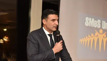 وزير الصناعة 