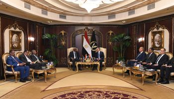 وزير الداخلية يستقبل نظيره السوداني لبحث تعزيز التعاون الأمني