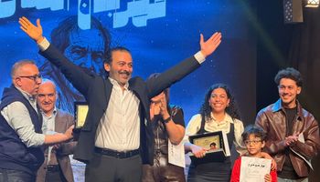 تكريم أحمد عزمي 