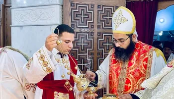 بالبخور والتراتيل