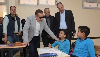 استجابة لمطالب الأهالي &hellip; محافظ بورسعيد يوجه بإنشاء فصل تجريبي داخل مدرسة بمدينة سلام مصر 