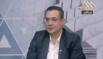 استشاري طاقة متجددة