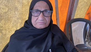 اعتداء فى اجواء الربيع  .. والدة فتاة من ذوي الهمم ضحية الاعتداء من مسن ببورسعيد : عاوزه حق  بنتى 