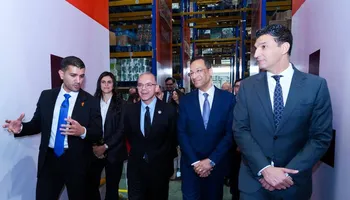  وزير الاستثمار