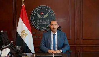 الدكتور إسلام عزام