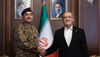 رئيس إيران وقائد الجيش الياكستاني