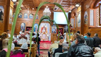  روحانية مميزة وسعف النخيل.... قداس عيد أحد الشعانين بكنيسة الأنبا بيشوي ببورسعيد