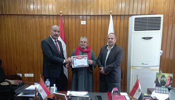 سرقة مدرسة منشأة هديب 