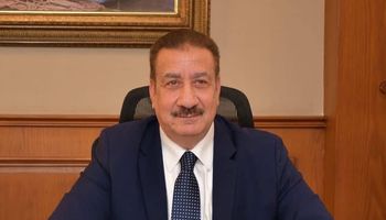 محافظ بورسعيد يصدر قرارًا بتطبيق نظام العمل عن بُعد يوم الأحد أسبوعيًا لمدة شهر 