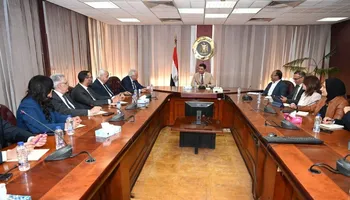 وزير الصناعة