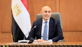 محمد عبد اللطيف وزير التربية والتعليم 