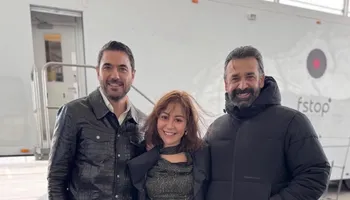 منة شلبي برفقة أحمد عز وكريم عبد العزيز 