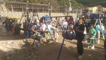 اقبال على الملاهي الشعبية بكفر الشيخ 