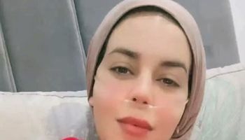 البلوجر دينا فؤاد 